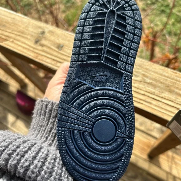 Brand new in box Jordan kids 10c - Picture 3 of 4